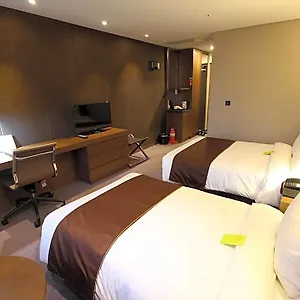 4* Hotel Plaza